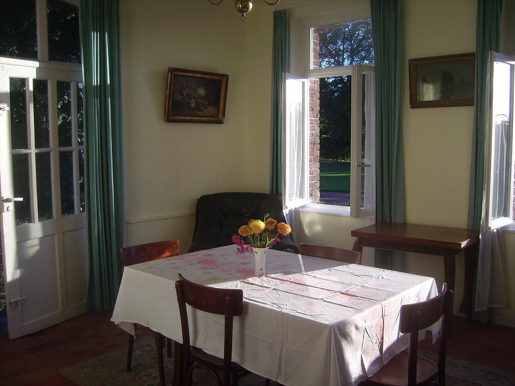 Chambres D'Hotes & Gites Du Chateau De Grand Rullecourt Ruang foto